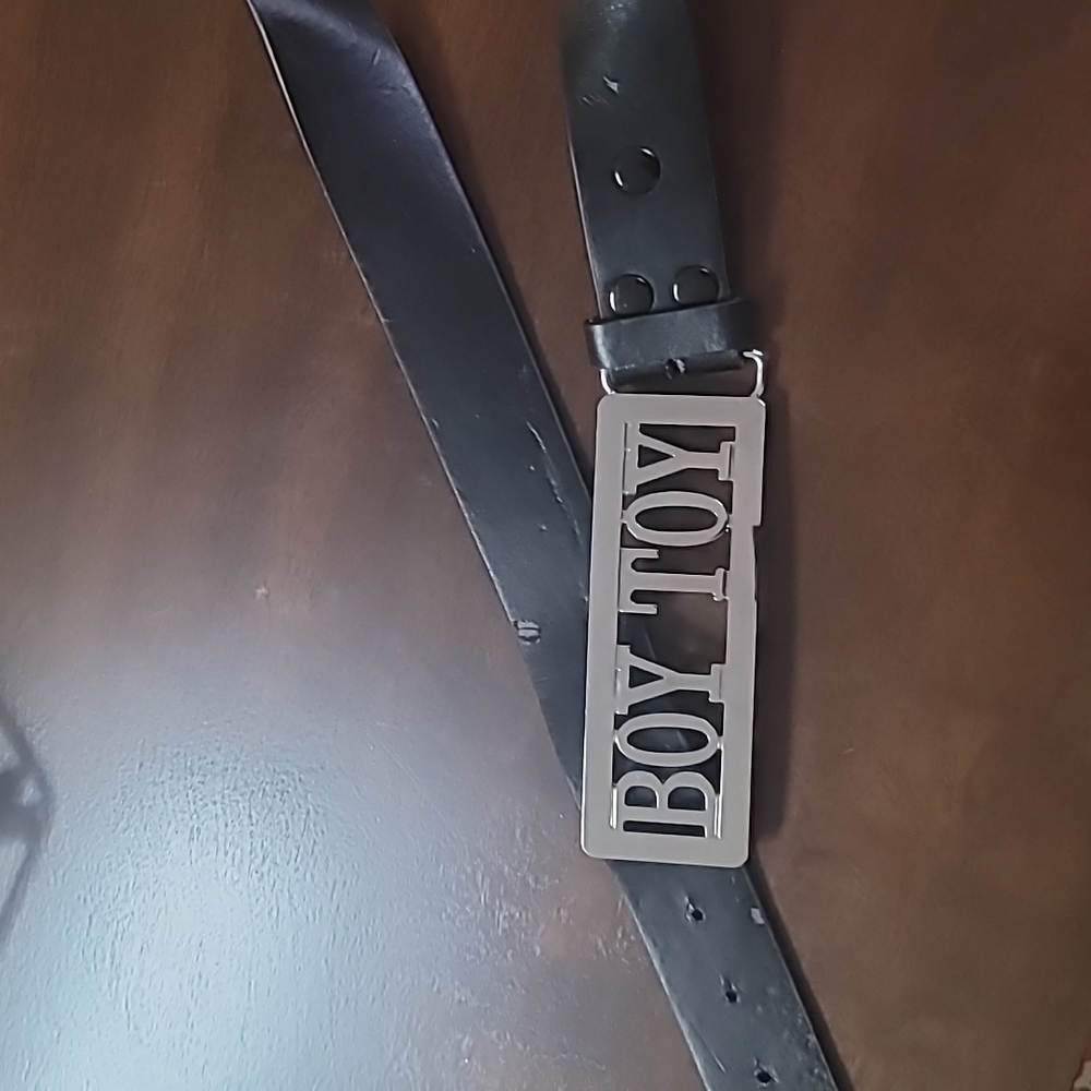 Fun 80s style belt